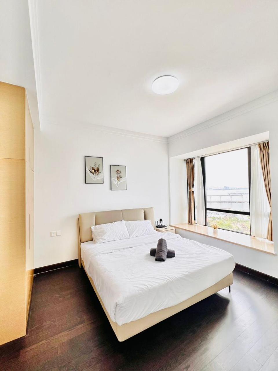 Apartemen R&f Seine Region - Xin An